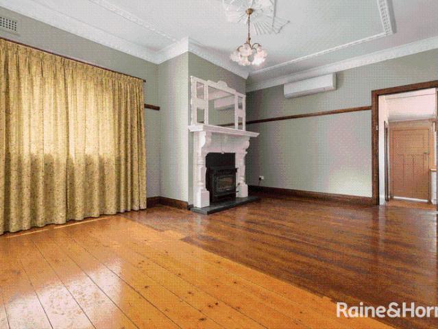 Family Home in the Heart of Braidwood