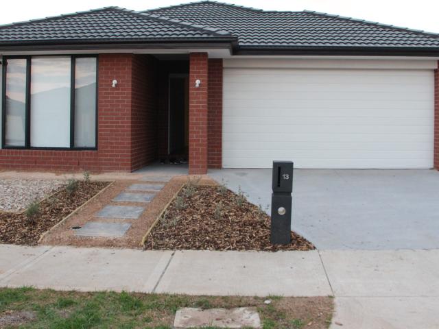 Family Home in the Heart of Brookfield