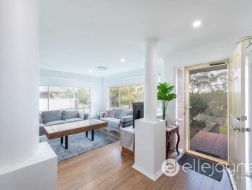 Family Home in the Heart of Dora Creek