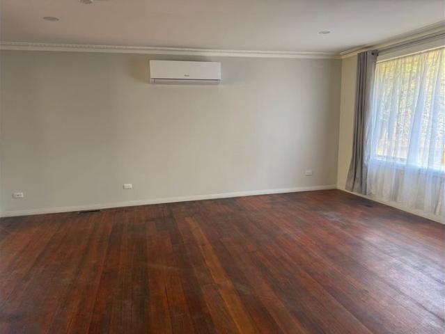 Family Home in the Heart of Emerald