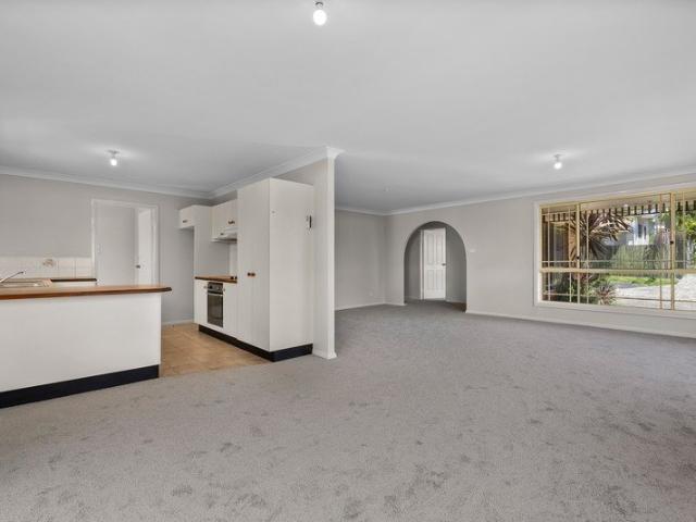 Family home in the heart of Forresters Beach