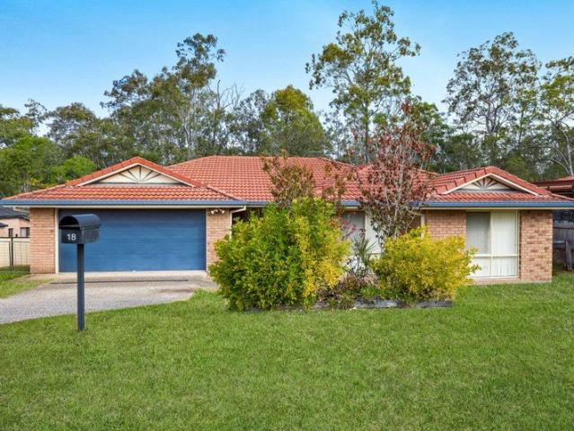 Family home in the heart of Flagstone!