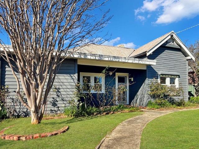Family Home in the Heart of Mansfield