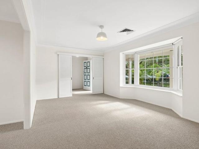 Family Home in the Heart of North Avalon