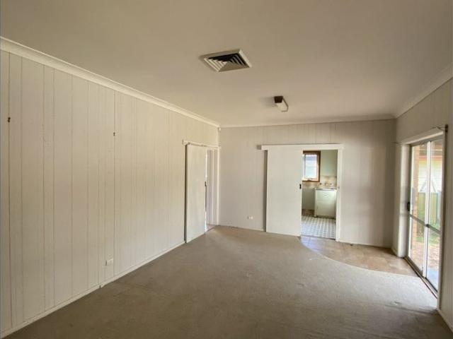 Family Home in the Heart of South Dubbo