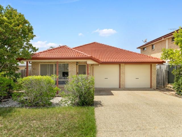 Family Home in the Heart of Springfield Lakes