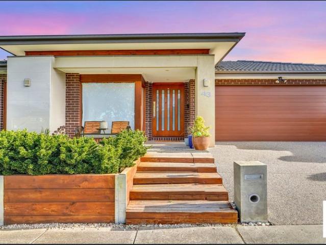 Family Home in the Heart of Wollert!