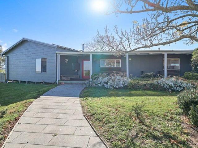 Family home in the heart of the Fish Creek hills