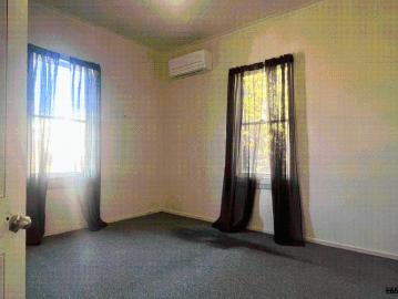 FAMILY HOME IN THE HEART OF URUNGA