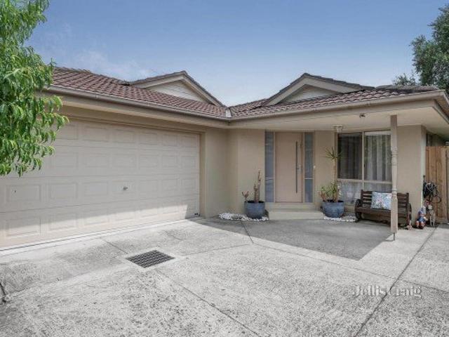 Family Home In The Mckinnon School Zone