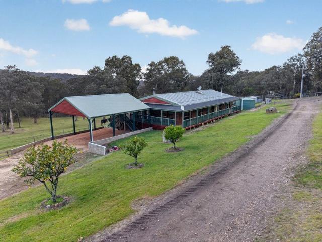 Family Home in Tranquil Bush Setting