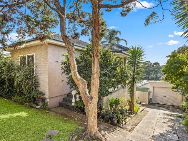 Family Home in Ultra Convenient Location