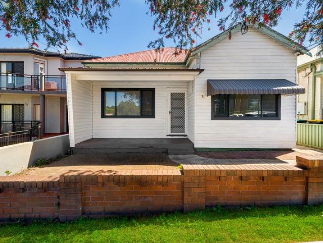 Family home in ultra convenient location