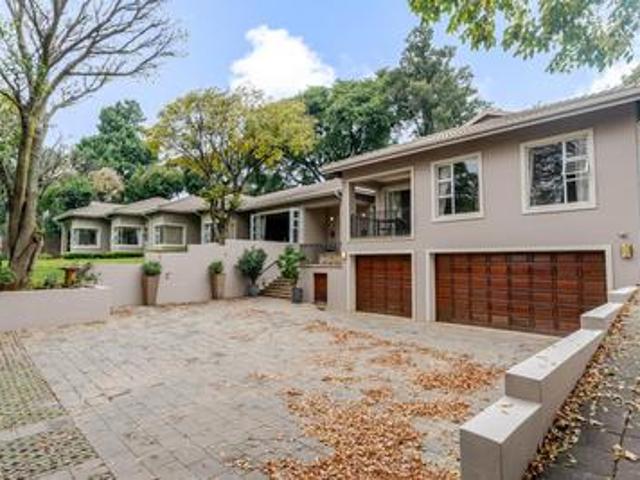 family home in upper bedfordview!