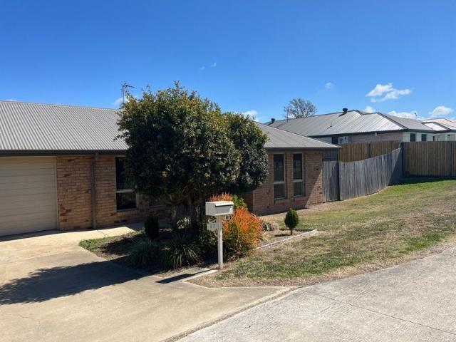 Family Home in Westbrook!