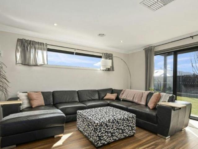 Family Home in Whitebox Rise