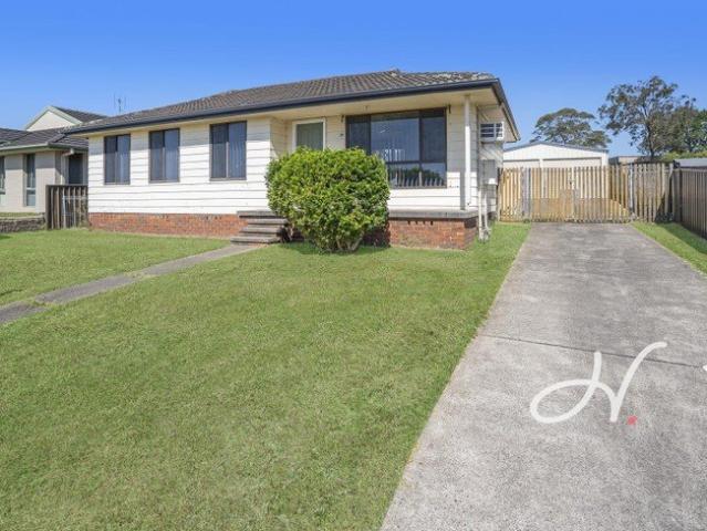 FAMILY HOME IN WOODBERRY