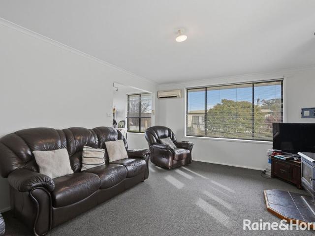 Family Home in a Convenient Location!