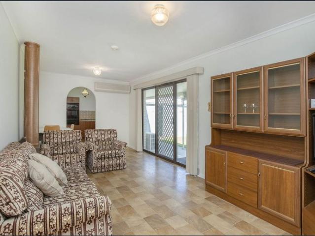 FAMILY HOME IN A GOOD LOCATION