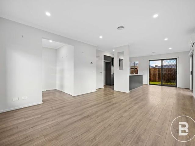 FAMILY HOME IN A GREAT LOCATION!
