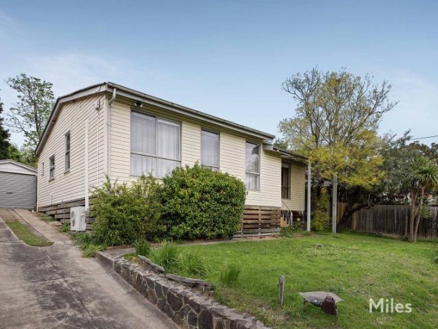 FAMILY HOME IN A PREMIUM POSITION!