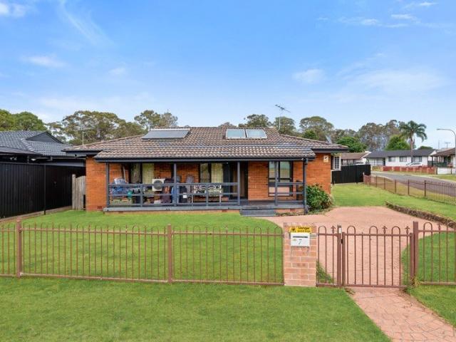 Family Home in a Quiet Cul de Sac!