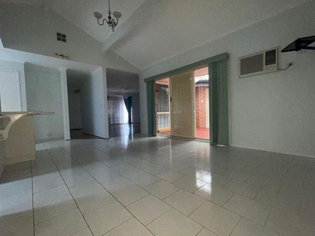 Family Home In a Quiet Court!