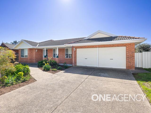 Family home in a very sought after lakeside location