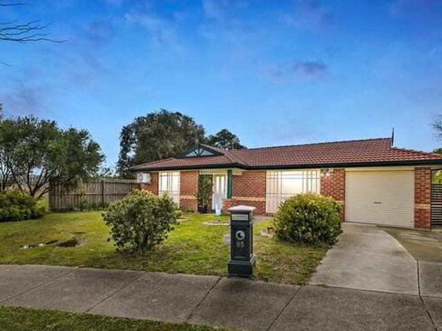 FAMILY HOME IN A YOUNGER AREA