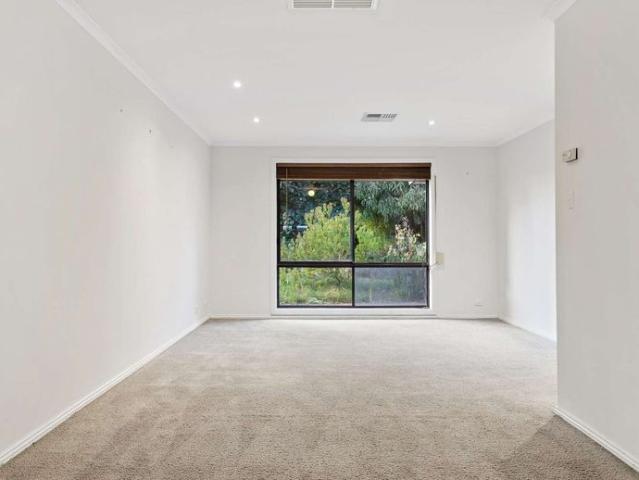 Family Home in Beach side Suburb