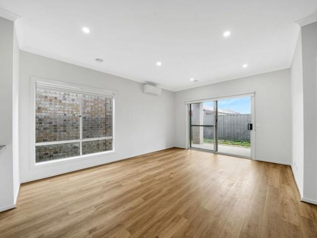 Family Home in Beveridge!