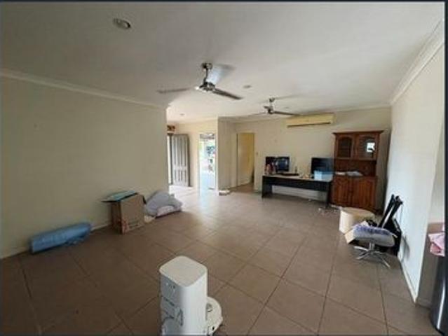 Family Home in Bushland Beach