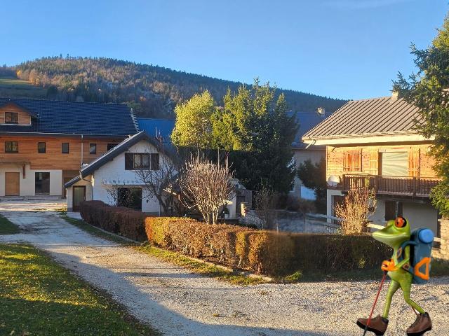 Family Home in Corrençon en Vercors – 112m², South Facing, 50m² Covered Terrace, Pellet Stove Heating