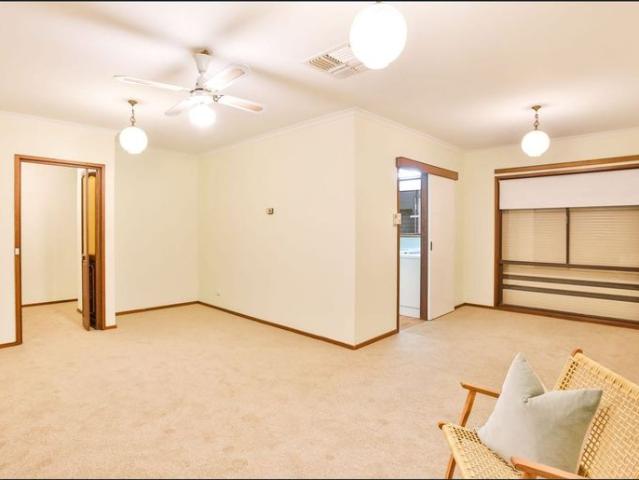 Family Home in Court Location