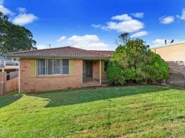 Family Home In Clifton