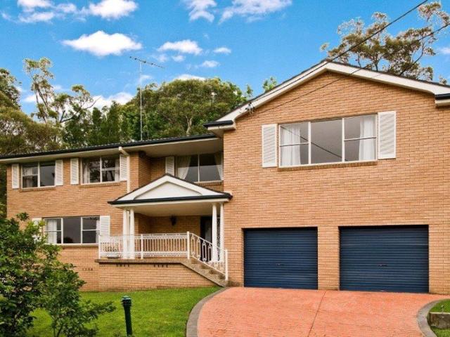 Family home in cul de sac location surrounded by bushland