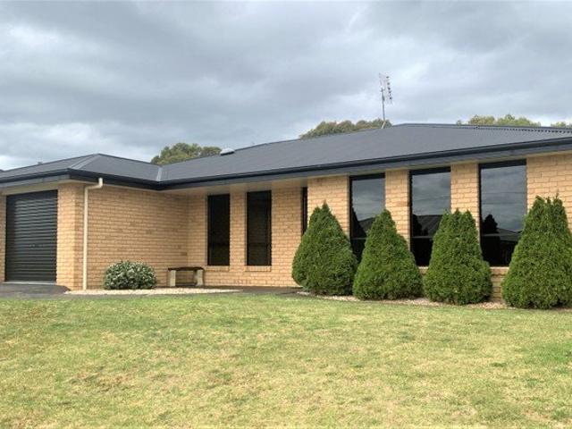 FAMILY HOME IN DESIRABLE TURNERS BEACH