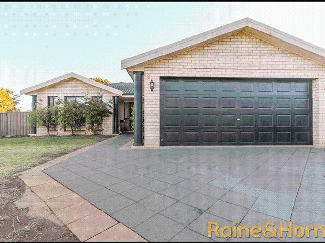 Family Home In Eastridge