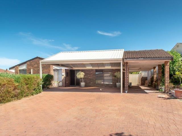 Family home in Edgewater!