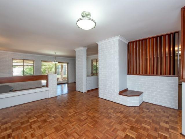Family home in Edgewater!