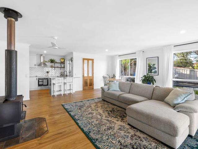 Family Home In Elanora