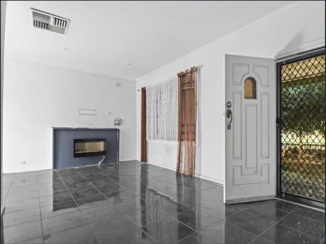 Family Home In Elizabeth Park