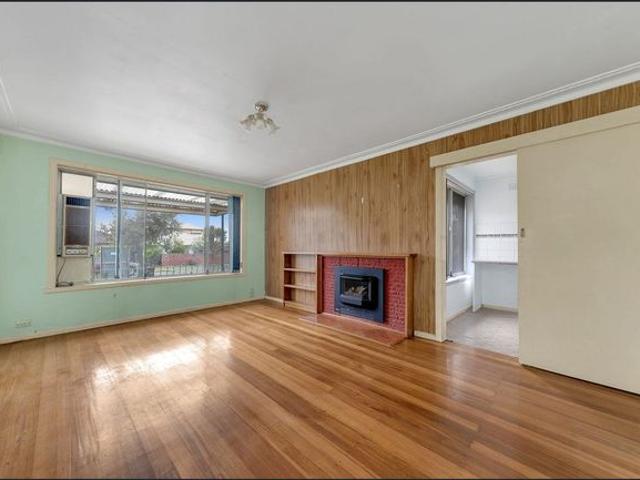 Family home in great location !
