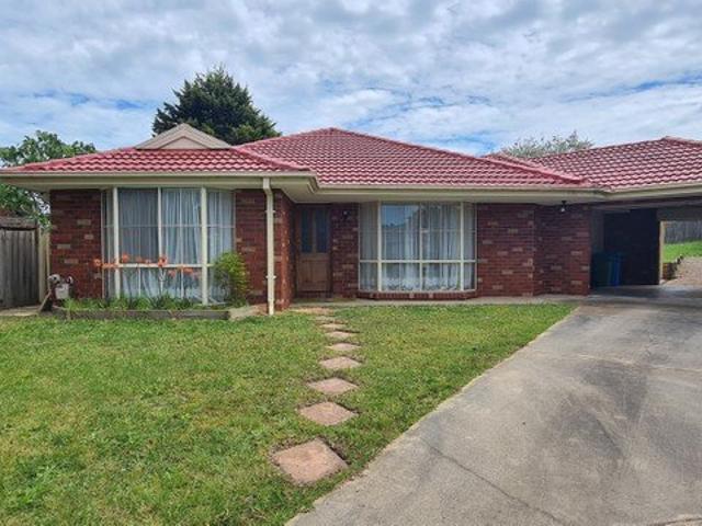 Family home in great location!