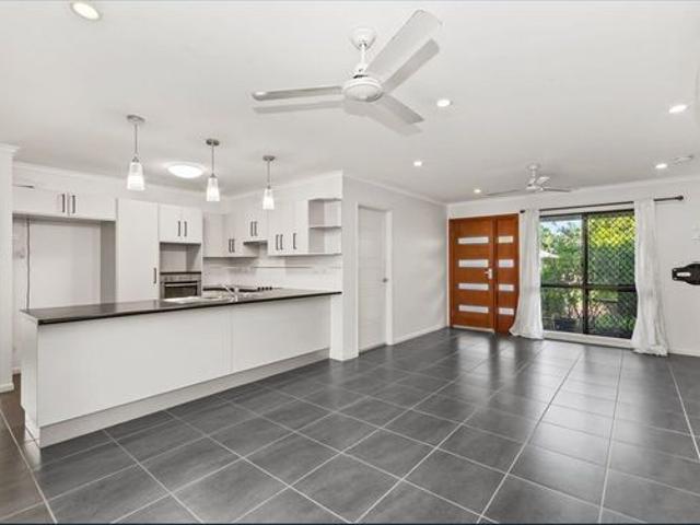 Family Home in Heart of Bushland Beach