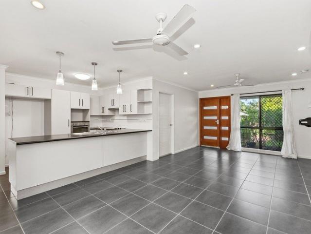 Family Home in Heart of Bushland Beach