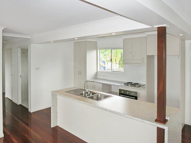 Family home in ideal location!