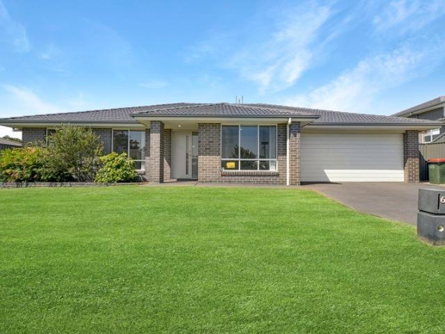 FAMILY HOME IN IDEAL LOCATION