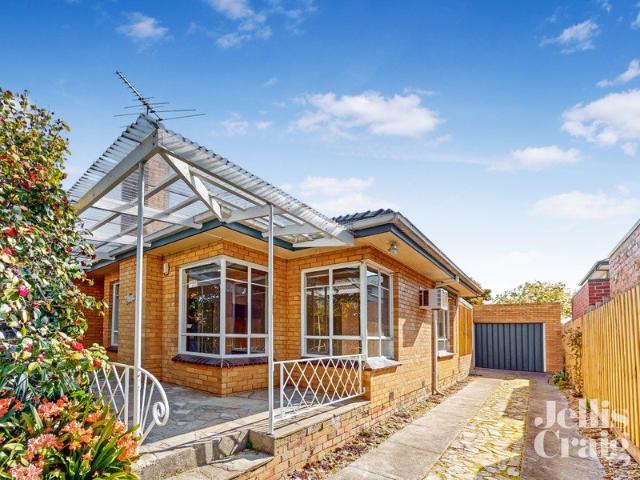 Family Home in Idyllic Garden Setting