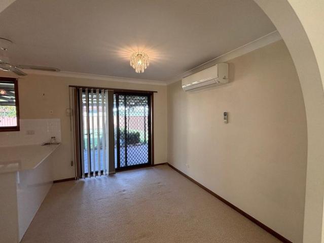FAMILY HOME IN LAKESIDE